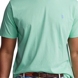Polo Ralph Lauren
Classic Fit Cotton V-Neck T-Shirt